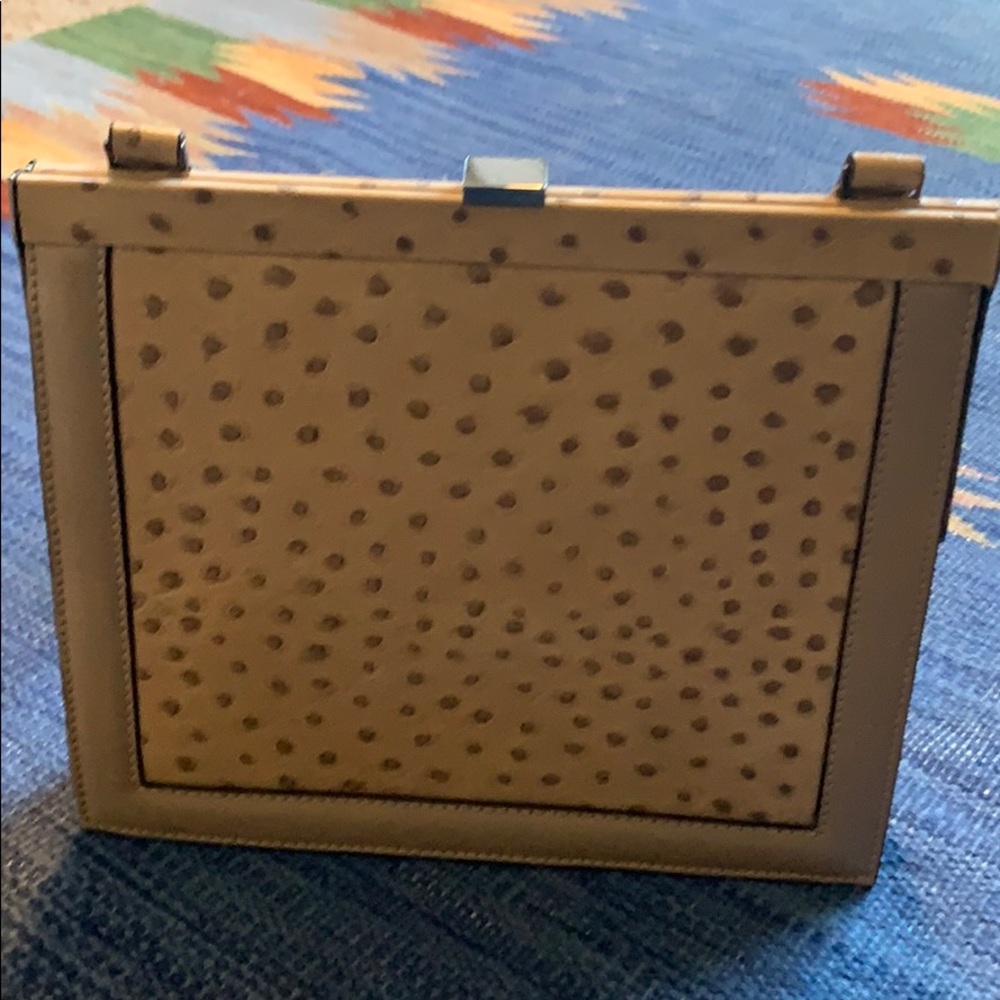 Vintage Shoulder Bag - Tan Ostrich